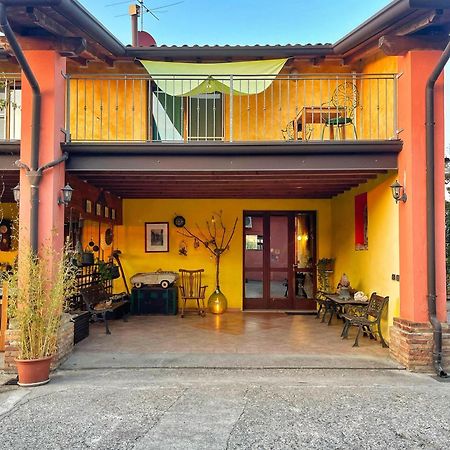 B&B La Cascina Di Alice คาสติญโญเน เดลเล สติเวียเร ภายนอก รูปภาพ