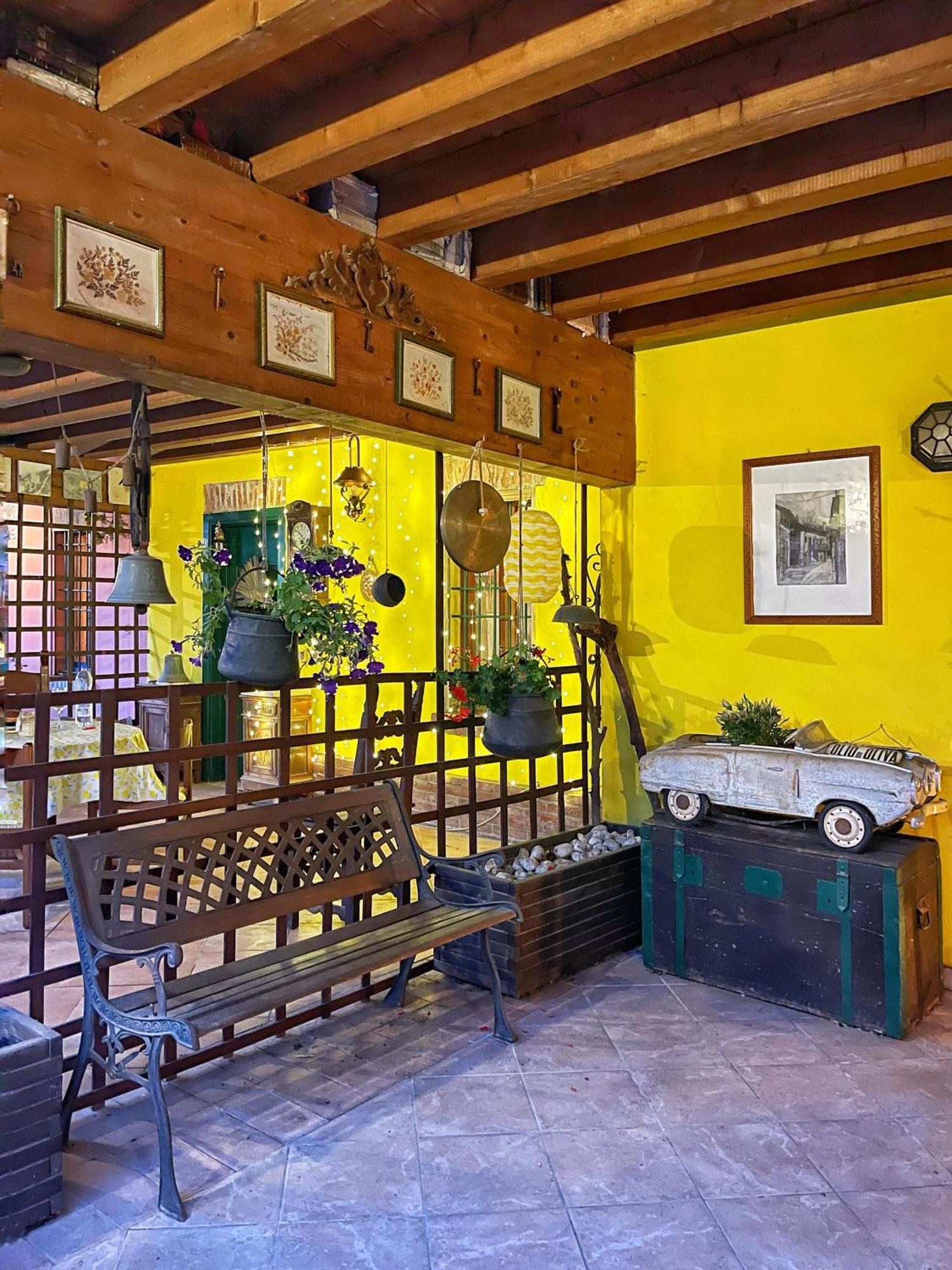 B&B La Cascina Di Alice คาสติญโญเน เดลเล สติเวียเร ภายนอก รูปภาพ